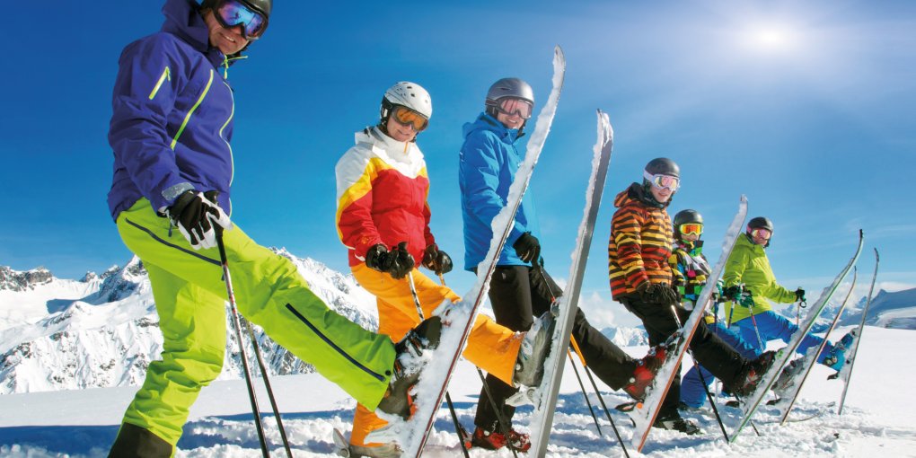 Aufwärmübungen im Schnee © grafikplusfoto-fotolia.com